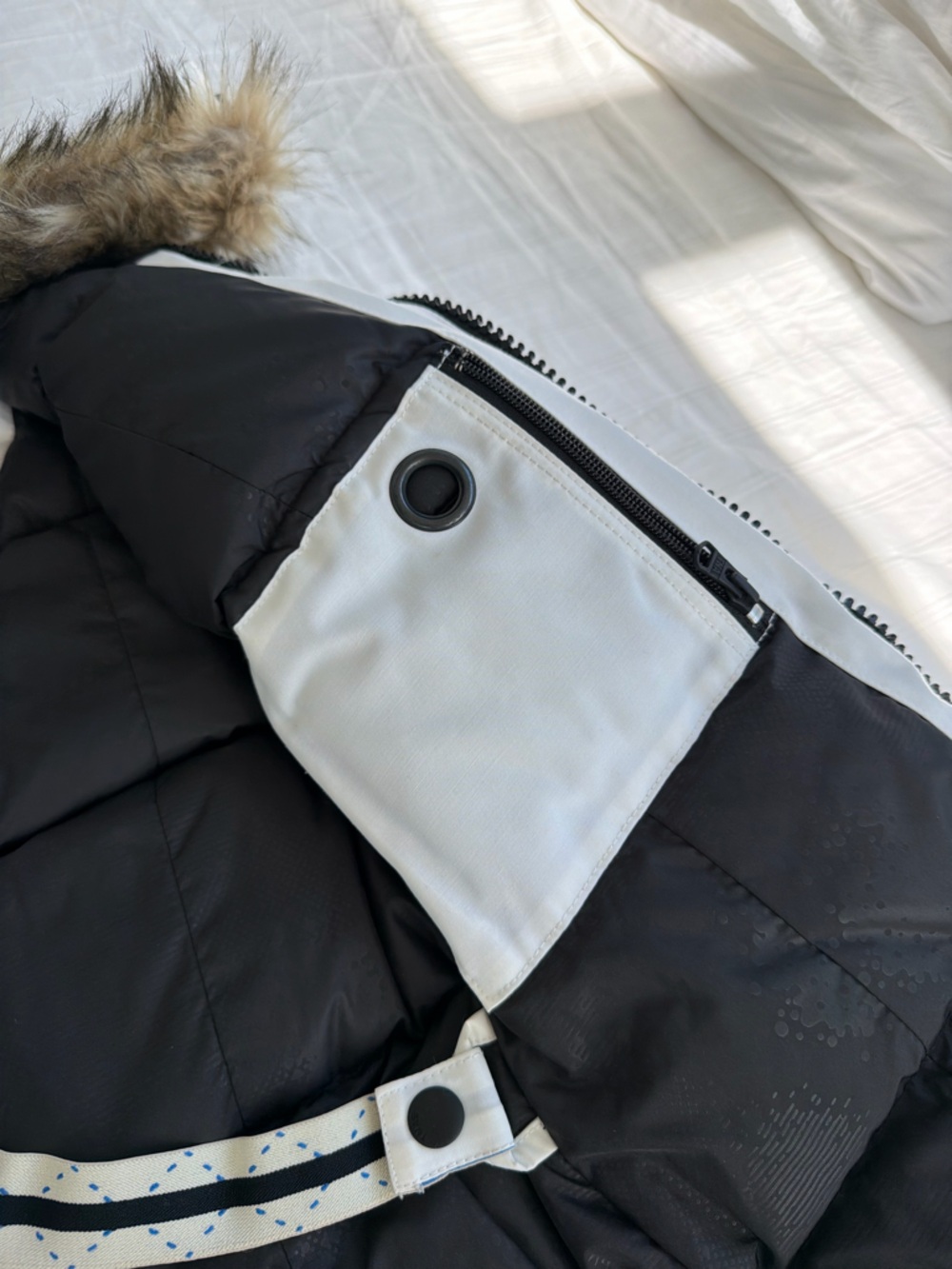 Aritzia TNA Bancroft warmest goose down filled parka jacket - Picture 12 of 16